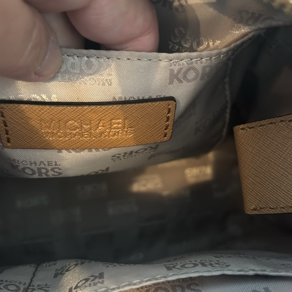 Michael Kors Dillon Satchel Brown Acorn NWT - Picture 15 of 16